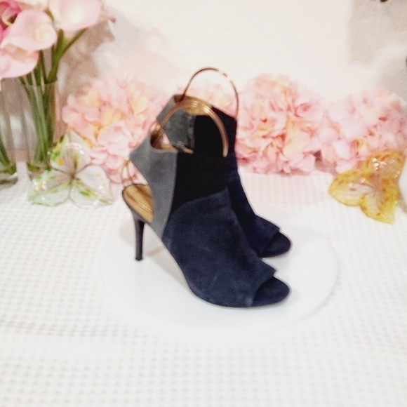Nine West Navy Suede Open Toe Heels Size 7 - Picture 5 of 10